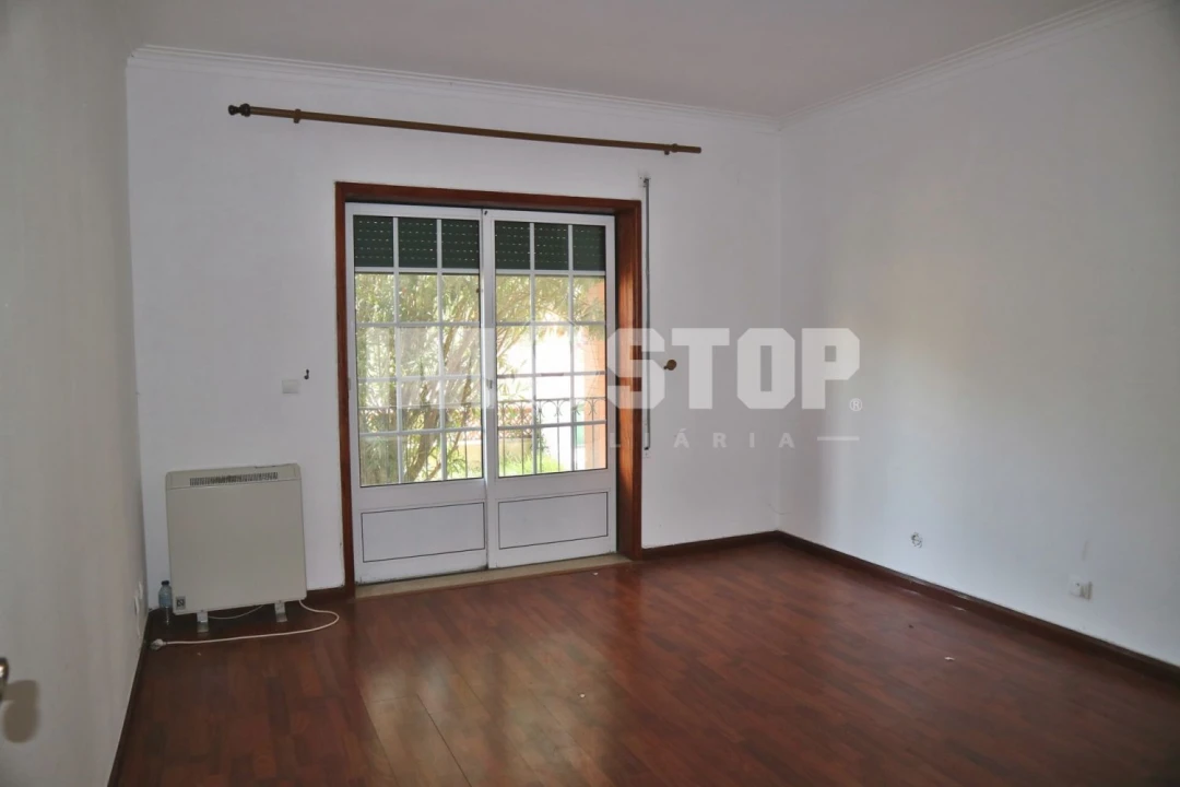 Moradia T3 para Venda em Moita Foto 9