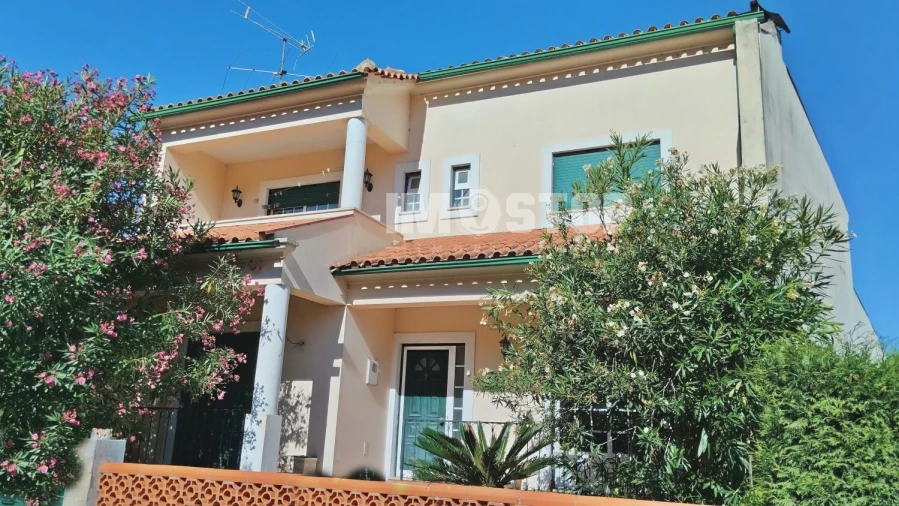 Moradia T3 para Venda em Moita