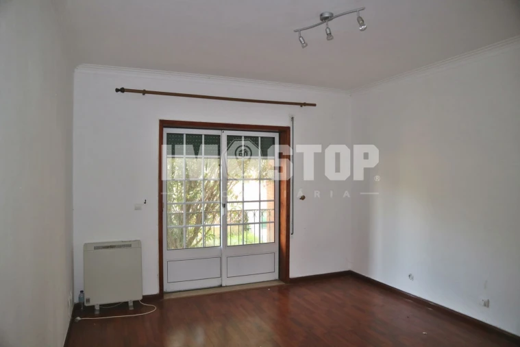 Moradia T3 para Venda em Moita Foto 11