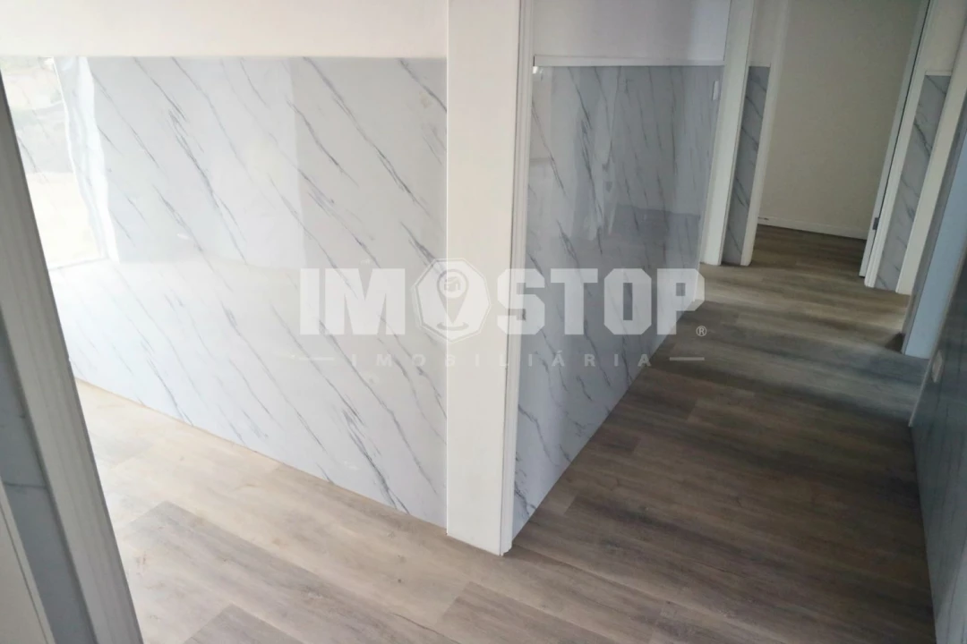 Moradia T3 para Venda em Oiã Foto 4