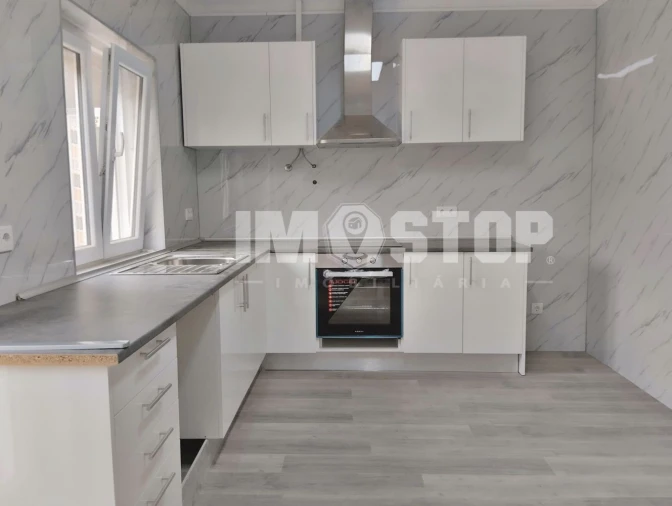 Moradia T3 para Venda em Oiã Foto 10