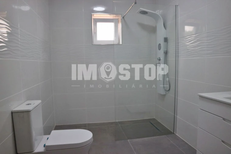 Moradia T3 para Venda em Oiã Foto 22