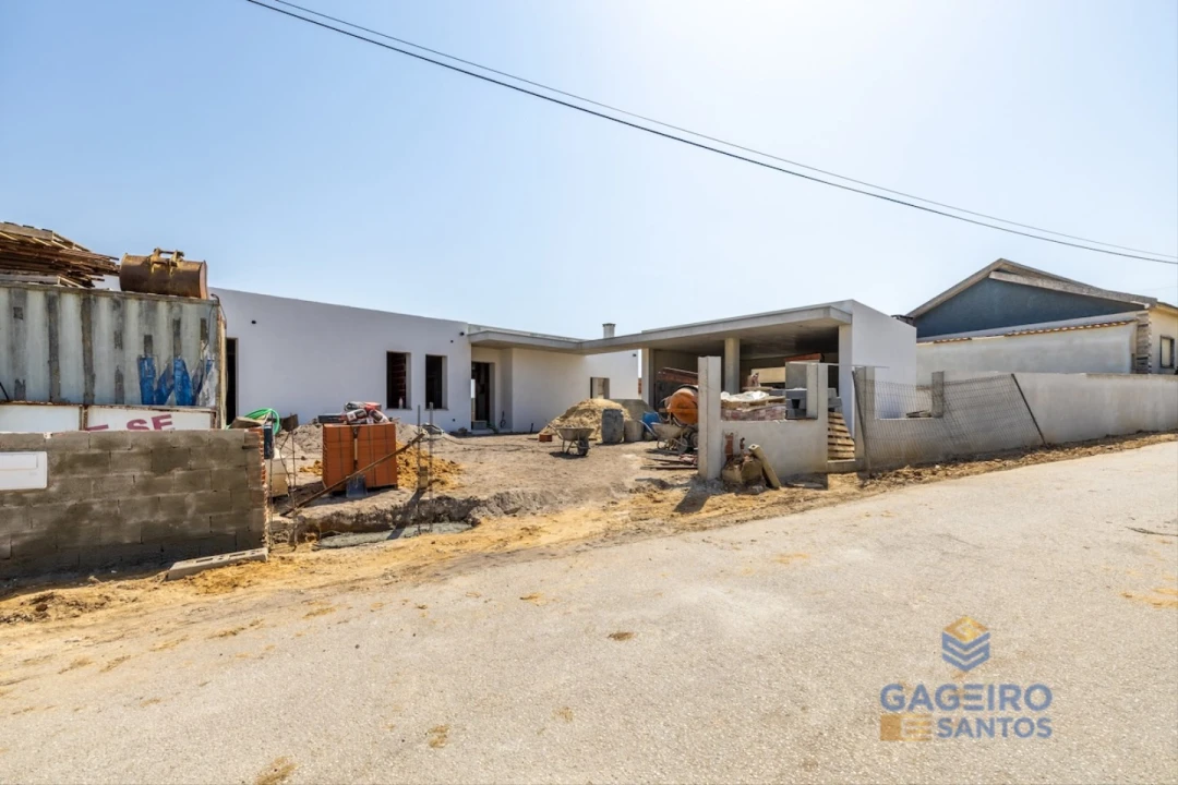 Moradia T3 para Venda em Alfeizerão Foto 3