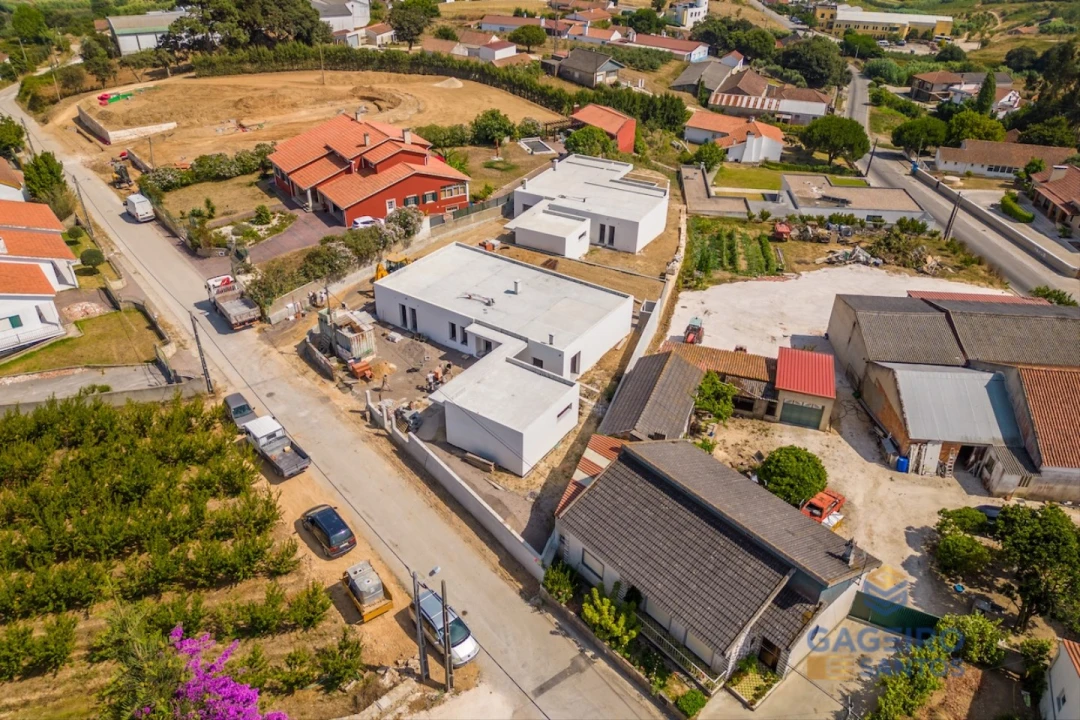 Moradia T3 para Venda em Alfeizerão Foto 21