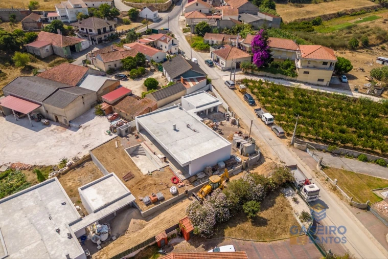 Moradia T3 para Venda em Alfeizerão Foto 24