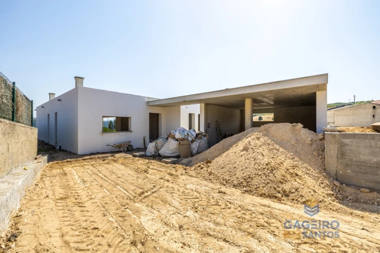 Moradia T3 para Venda em Alfeizerão Foto 21