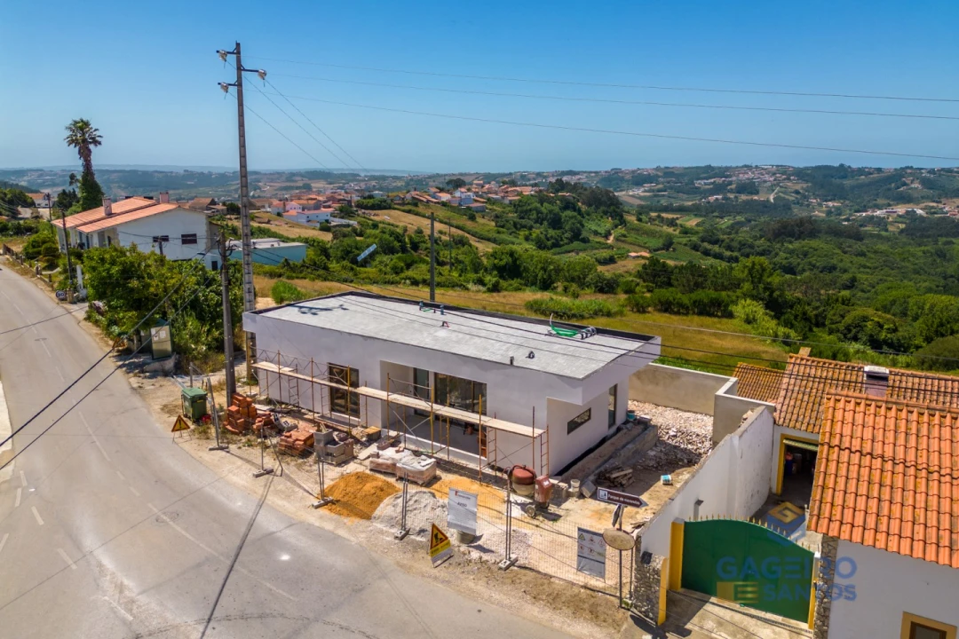 Moradia T3 para Venda em Vimeiro Foto 6