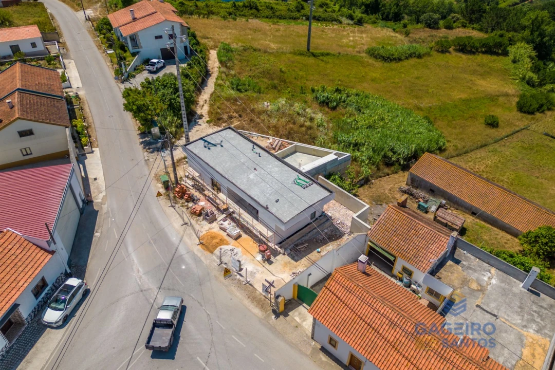 Moradia T3 para Venda em Vimeiro Foto 29