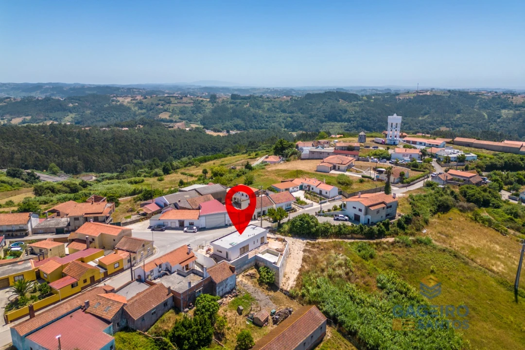 Moradia T3 para Venda em Vimeiro Foto 36