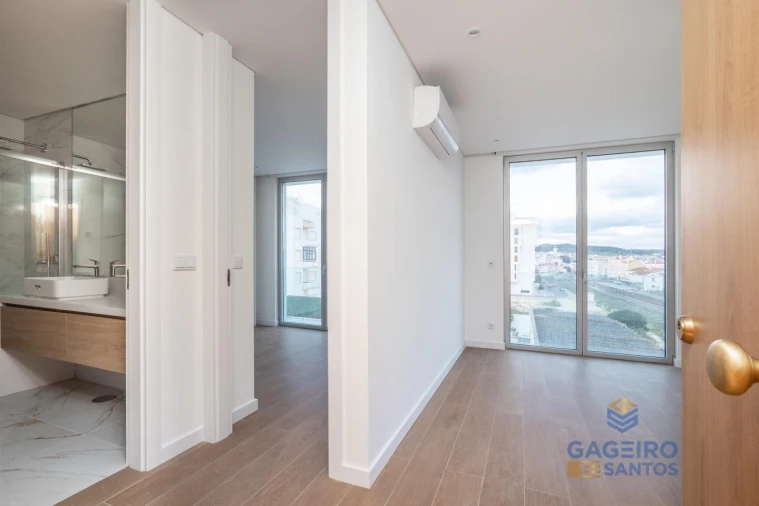 Apartamento T3 para Venda em São Martinho do Porto Foto 2