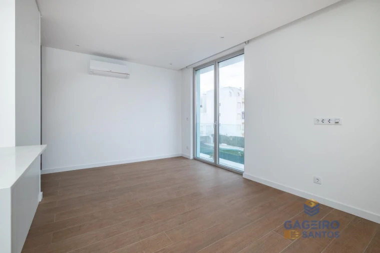Apartamento T3 para Venda em São Martinho do Porto Foto 5