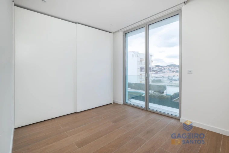 Apartamento T3 para Venda em São Martinho do Porto Foto 12