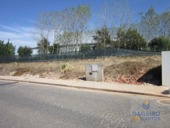 Terreno para Venda em Painho e Figueiros Foto 2