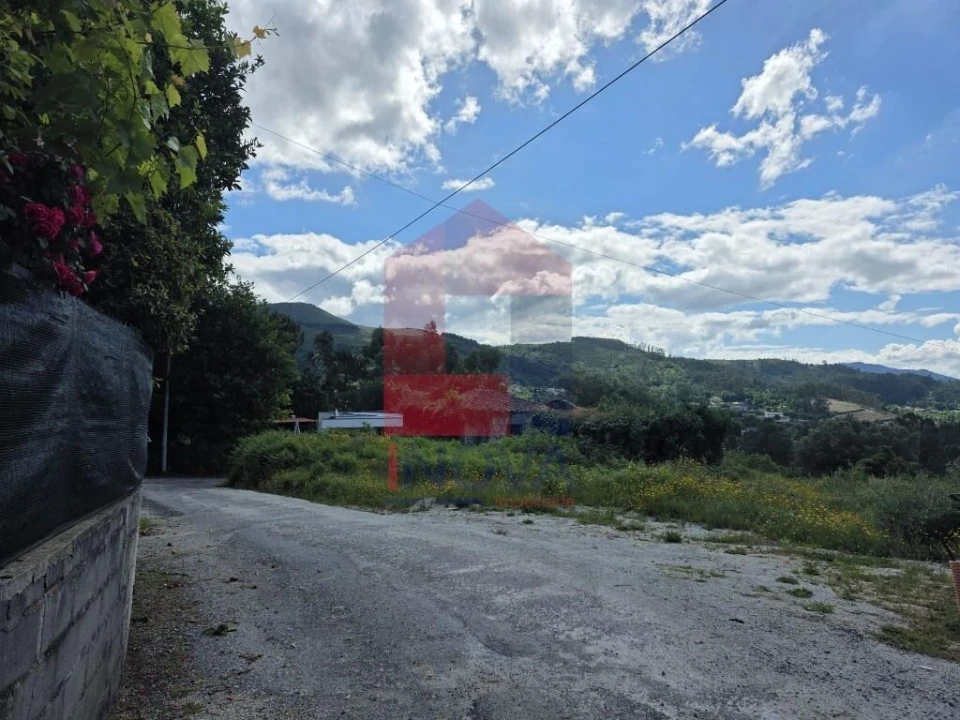 Terreno para Venda em Sande, Vilarinho, Barros e Gomide Foto 1