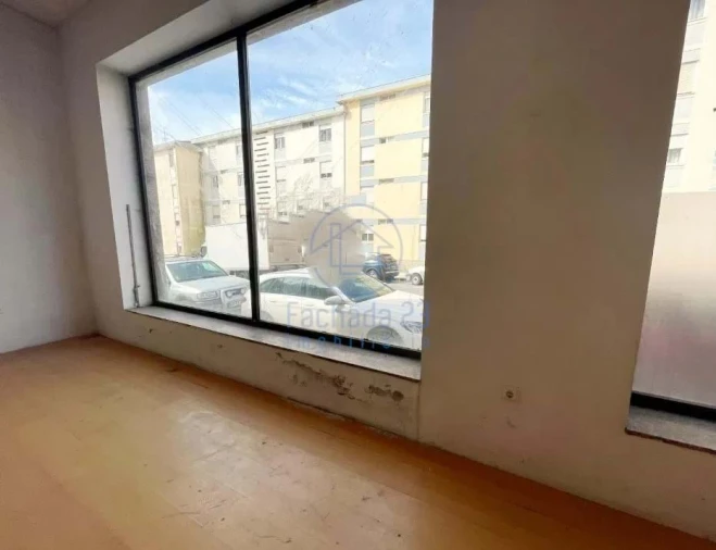 Negócio para Venda em São João da Madeira Foto 2