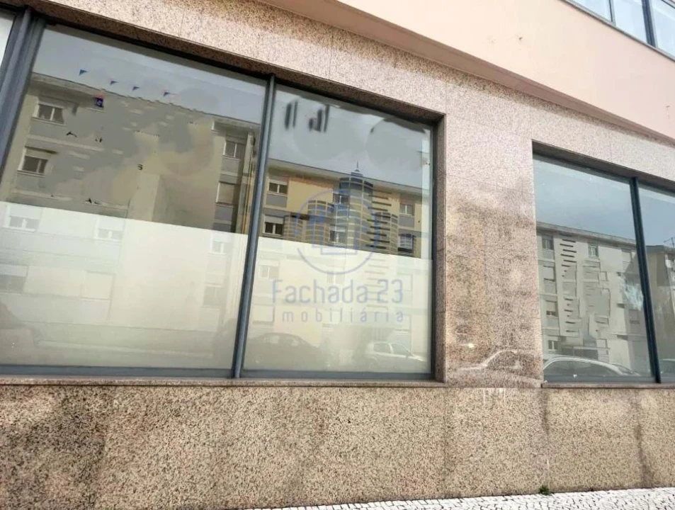 Negócio para Venda em São João da Madeira Foto 1