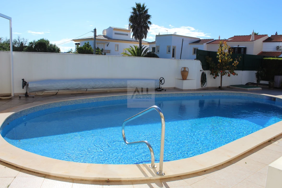 Moradia T4 para Venda em Lagos (São Sebastião e Santa Maria) Foto 8