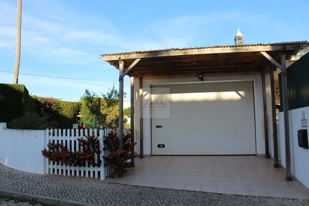 Moradia T4 para Venda em Lagos (São Sebastião e Santa Maria) Foto 69