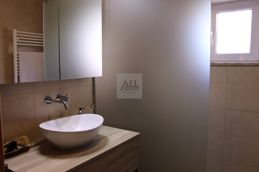 Moradia T4 para Venda em Lagos (São Sebastião e Santa Maria) Foto 47