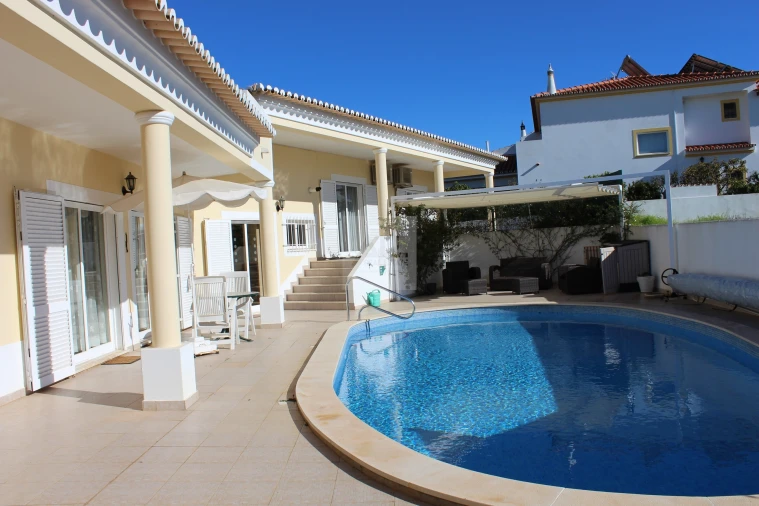 Moradia T4 para Venda em Lagos (São Sebastião e Santa Maria) Foto 5