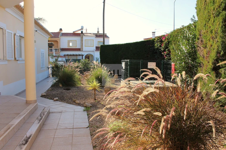 Moradia T4 para Venda em Lagos (São Sebastião e Santa Maria) Foto 58