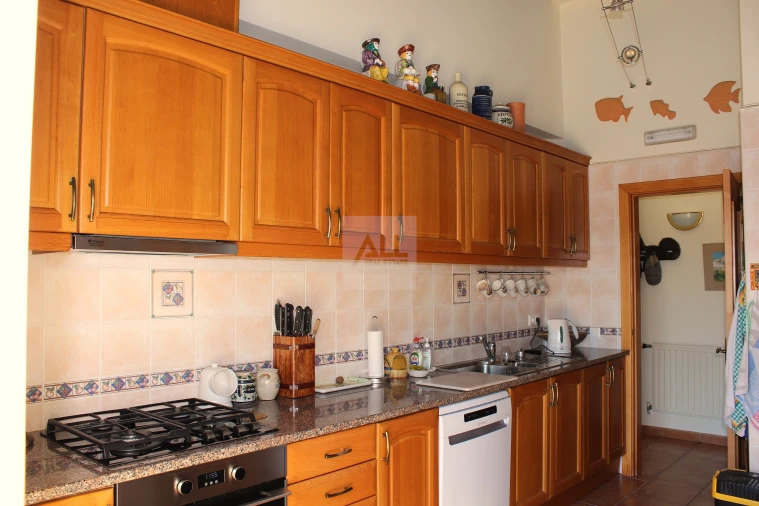 Moradia T4 para Venda em Lagos (São Sebastião e Santa Maria) Foto 57