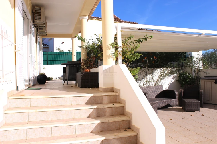 Moradia T4 para Venda em Lagos (São Sebastião e Santa Maria) Foto 18