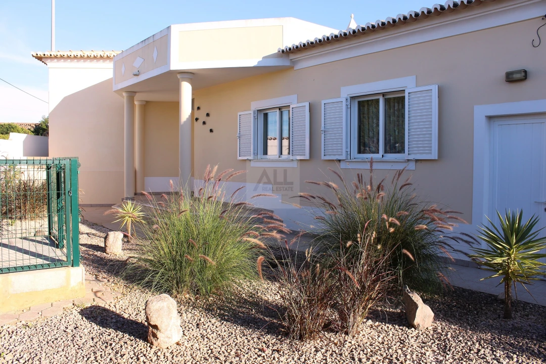 Moradia T4 para Venda em Lagos (São Sebastião e Santa Maria) Foto 64