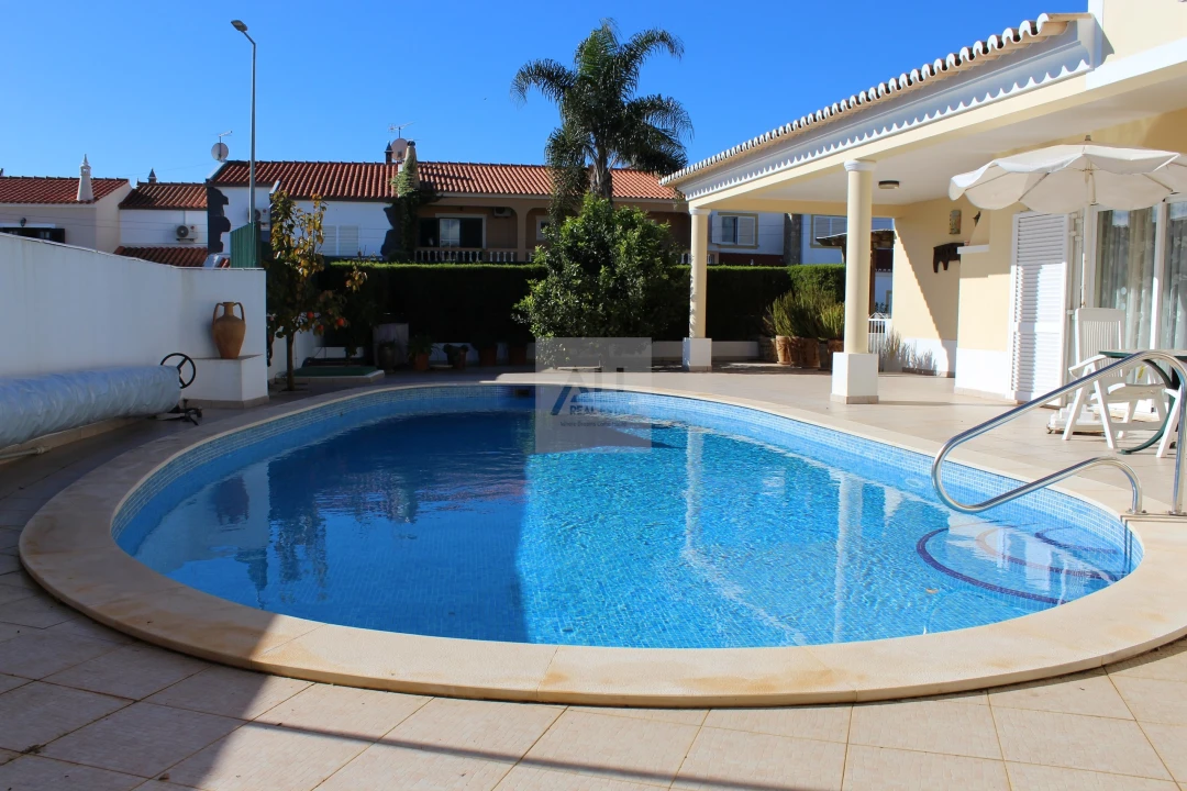 Moradia T4 para Venda em Lagos (São Sebastião e Santa Maria) Foto 7