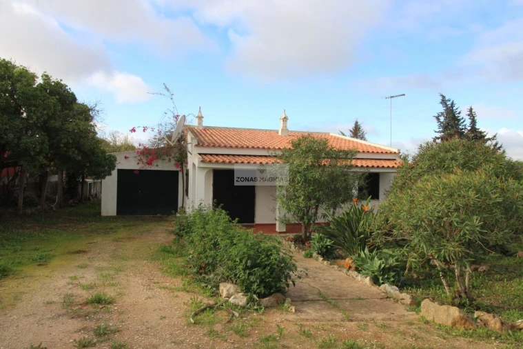 Quinta T3 para Venda em Luz