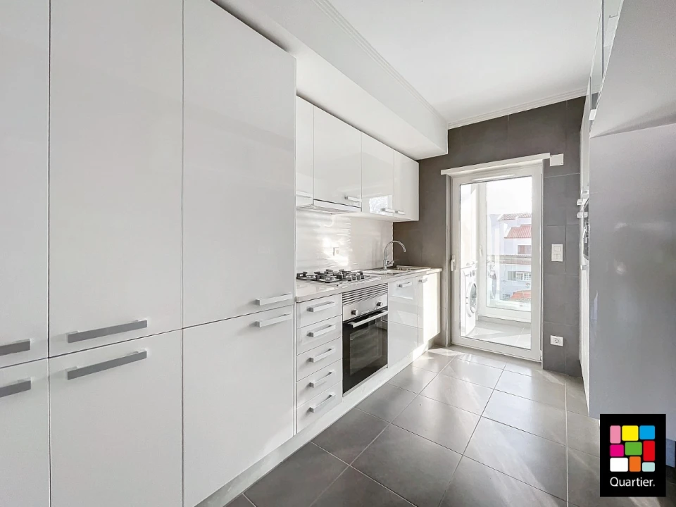 Apartamento T3 para Venda em Caparica e Trafaria Foto 8