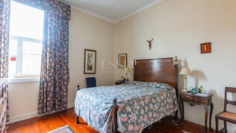 Moradia T3 para Venda em Aldoar, Foz do Douro e Nevogilde