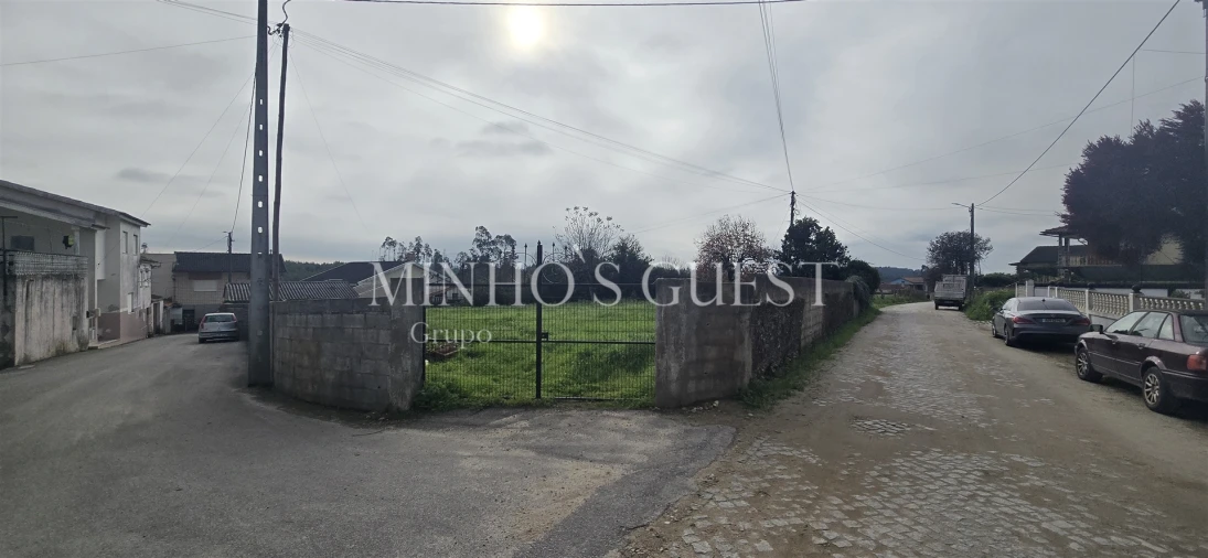 Terreno para Venda em Salreu Foto 1