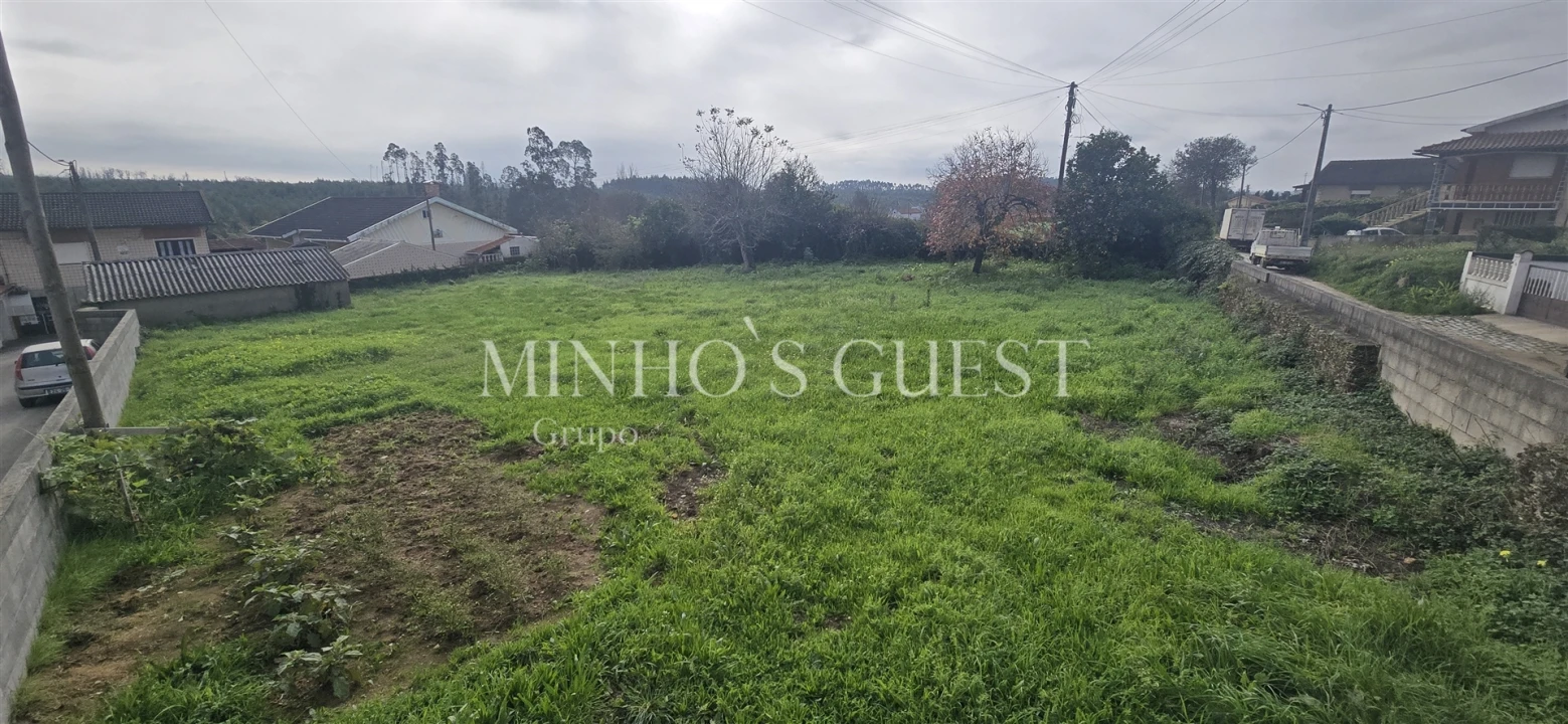 Terreno para Venda em Salreu Foto 2