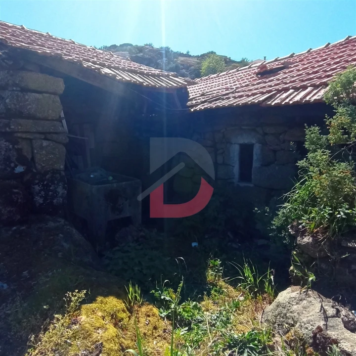 Moradia T2 para Venda em Ferreiros de Tendais Foto 9