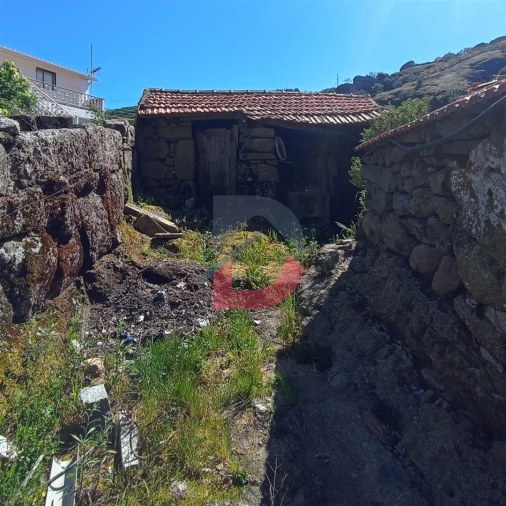 Moradia T2 para Venda em Ferreiros de Tendais Foto 8