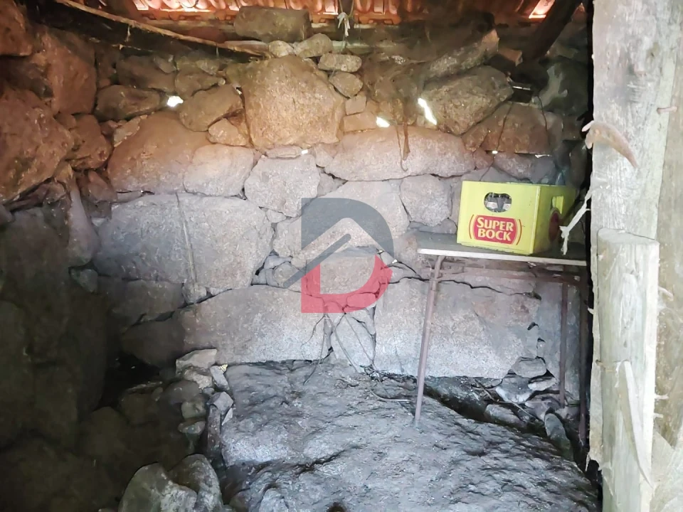 Moradia T2 para Venda em Ferreiros de Tendais Foto 18