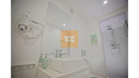 Apartamento para Venda em Cedofeita, Santo Ildefonso, Sé, Miragaia, São Nicolau e Vitória