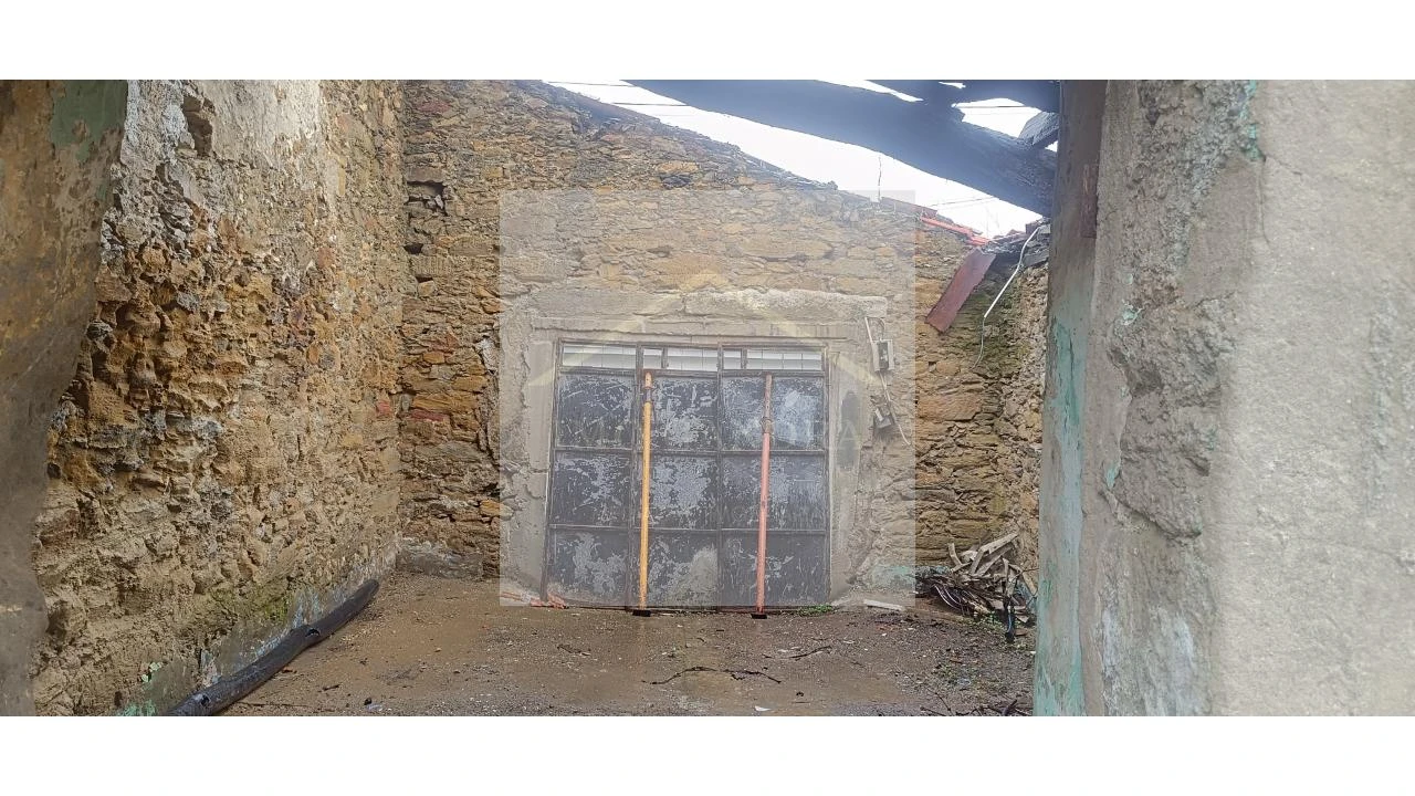 Moradia T2 para Venda em Fânzeres e São Pedro da Cova Foto 9