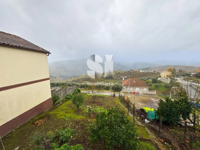 Moradia T2 para Venda em Sanfins do Douro Foto 5
