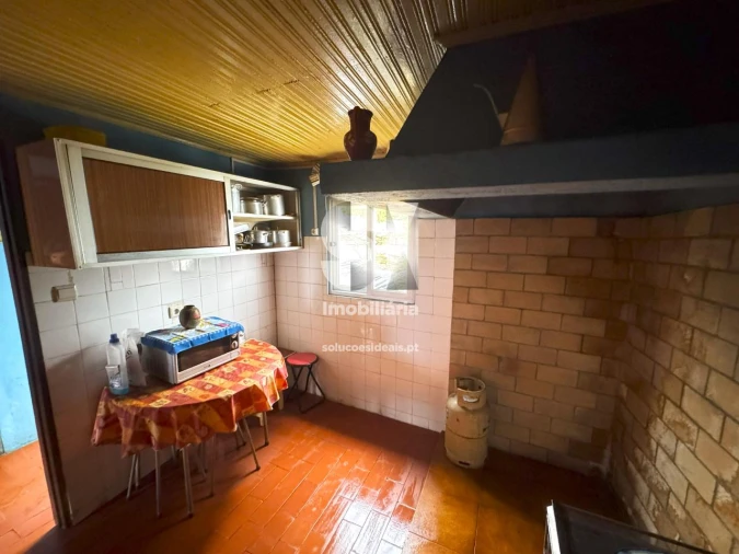 Moradia T2 para Venda em Sanfins do Douro Foto 8