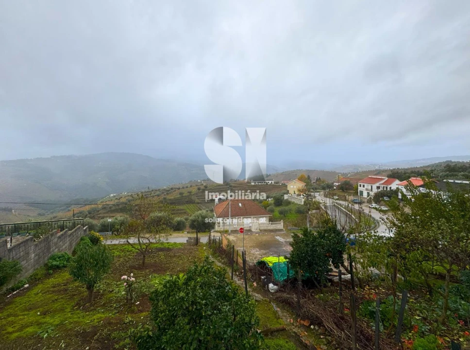 Moradia T2 para Venda em Sanfins do Douro Foto 6