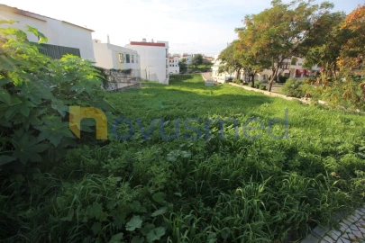 Terreno para Venda em Albufeira e Olhos de Água