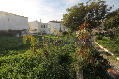 Terreno para Venda em Albufeira e Olhos de Água