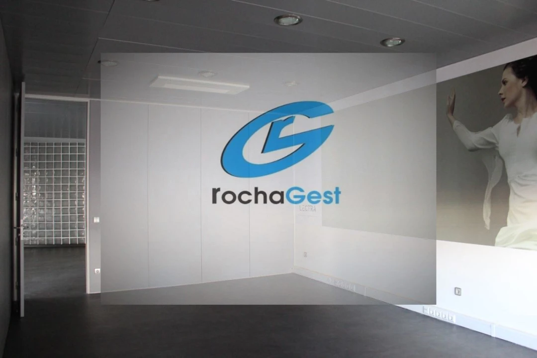 Loja para Arrendamento em Custóias, Leça do Balio e Guifões Foto 2