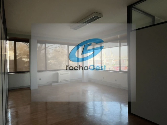 Escritório para Arrendamento em Custóias, Leça do Balio e Guifões Foto 14