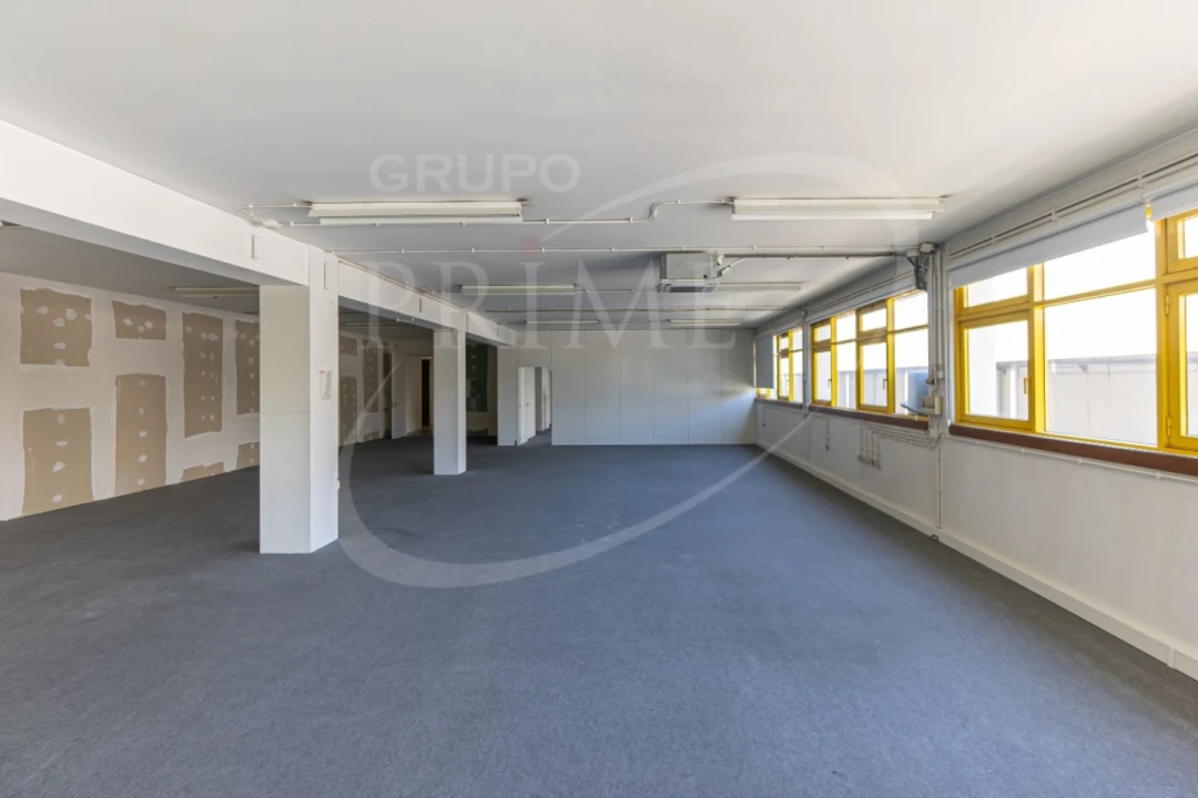 Escritório para Arrendamento em Ramalde Foto 7