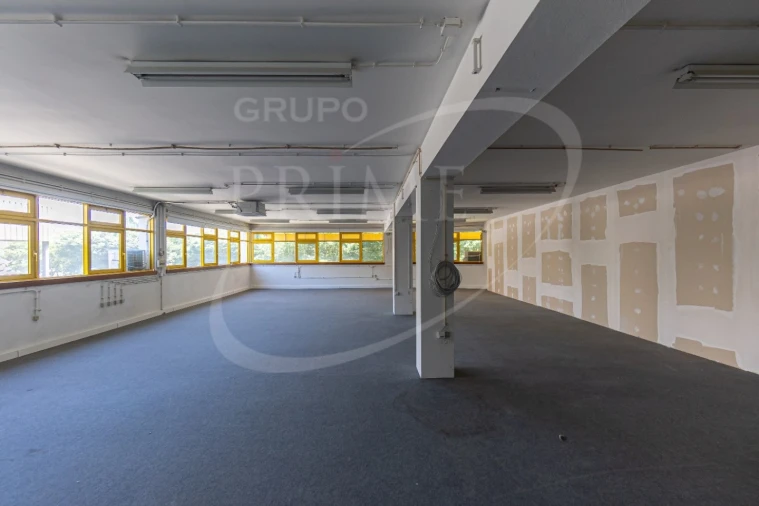 Escritório para Arrendamento em Ramalde Foto 8