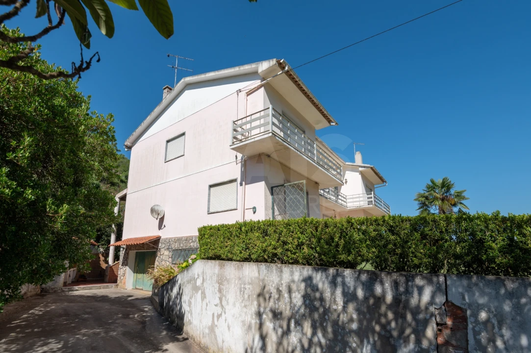 Moradia T5 para Venda em Roliça Foto 3