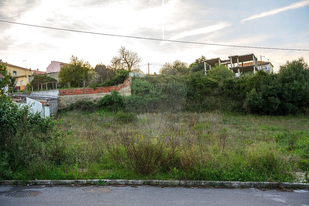 Terreno para Venda em Santa Iria de Azoia, São João da Talha e Bobadela Foto 2